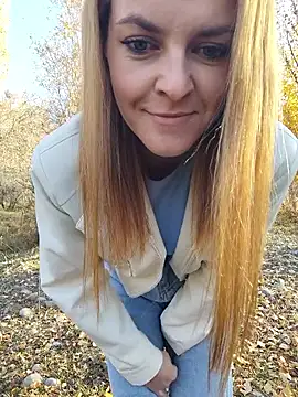 Snapshot of YOOUR_EVAA chatting on October 2025 10:15:01 AM YOOUR EVAA online show from October 2025 10:15:01 AM