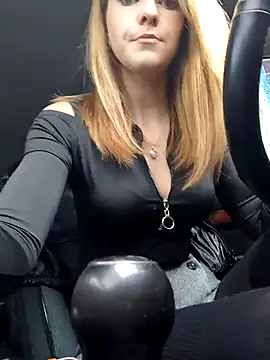 Snapshot of YOOUR_EVAA chatting on December 2025 07:03:02 AM YOOUR EVAA online show from December 2025 07:03:02 AM