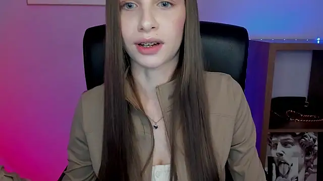 LuxMaya online show from November 2025 07:44:02 AM