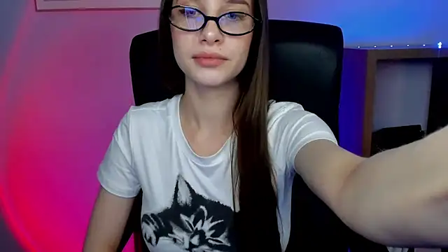 LuxMaya online show from February 2026 08:09:01 AM