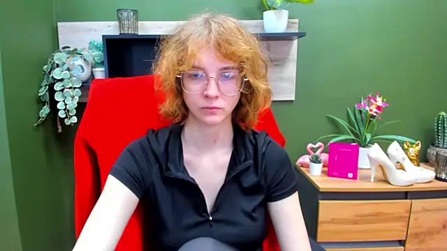 juicyPenny online show from November 2025 07:29:02 AM