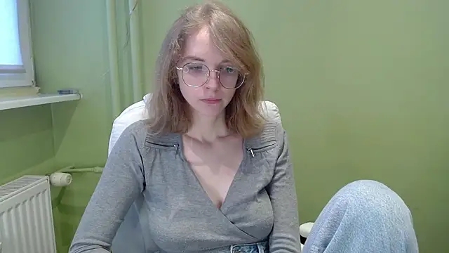 juicyPenny online show from February 2026 07:37:02 AM