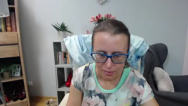 Snapshot of sweetxLizzy chatting on July 2026 04:29:01 AM sweetxLizzy online show from July 2026 04:29:01 AM