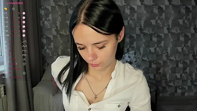 Kseni a online show from October 2025 07:30:02 AM