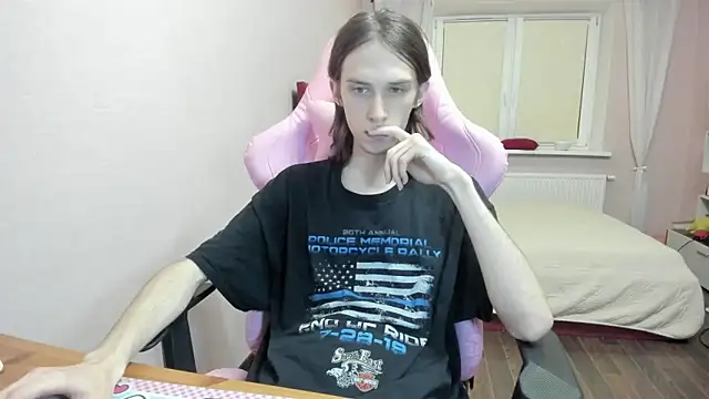 Snapshot of eleganc3 chatting on September 2025 06:55:01 PM eleganc3 online show from September 2025 06:55:01 PM