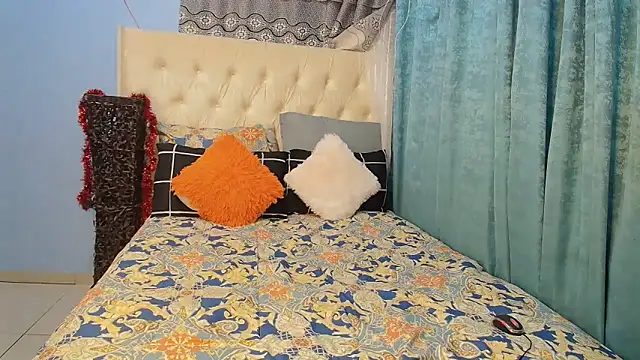 Violettx25 online show from November 2025 08:24:02 PM