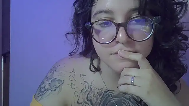 Snapshot of Blue_Liz chatting on September 2025 03:11:01 PM Blue Liz online show from September 2025 03:11:01 PM