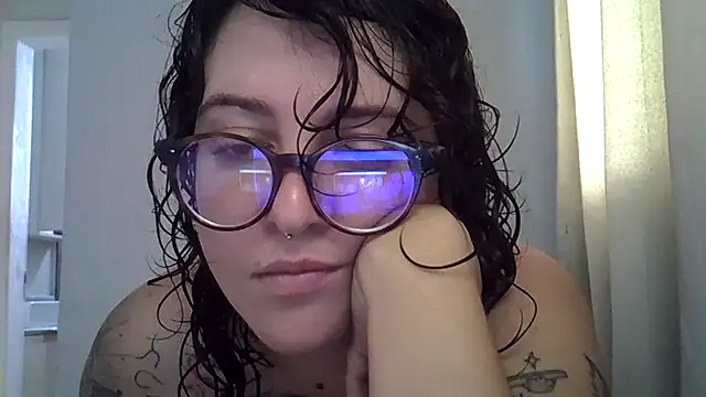 Snapshot of Blue_Liz chatting on September 2025 02:41:01 PM Blue Liz online show from September 2025 02:41:01 PM