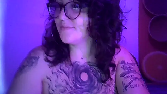 Snapshot of Blue_Liz chatting on September 2025 12:41:01 PM Blue Liz online show from September 2025 12:41:01 PM