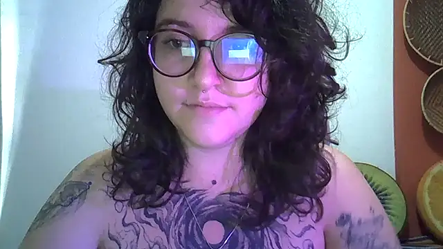 Snapshot of Blue_Liz chatting on September 2025 12:09:02 PM Blue Liz online show from September 2025 12:09:02 PM