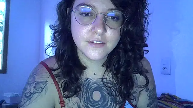 Snapshot of Blue_Liz chatting on November 2025 08:07:02 PM Blue Liz online show from November 2025 08:07:02 PM