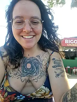 Snapshot of Blue_Liz chatting on December 2025 05:29:02 PM Blue Liz online show from December 2025 05:29:02 PM