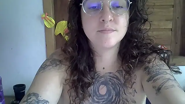 Snapshot of Blue_Liz chatting on April 2026 04:49:01 PM Blue Liz online show from April 2026 04:49:01 PM