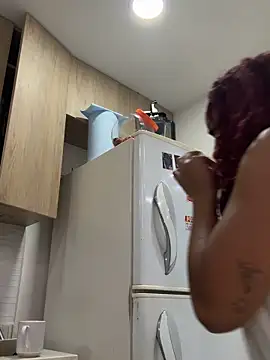 Snapshot of _Zahara_ chatting on April 2026 12:10:01 AM Zahara online show from April 2026 12:10:01 AM