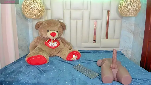 Snapshot of NikkyyRed chatting on October 2025 04:42:01 AM NikkyyRed online show from October 2025 04:42:01 AM