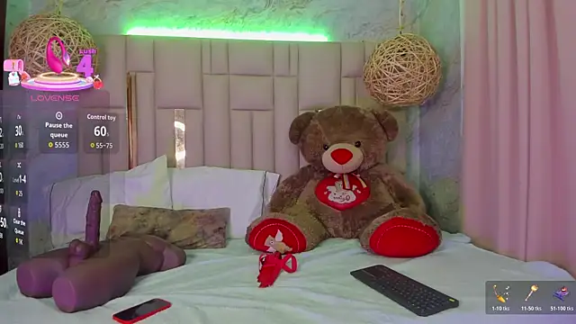 NikkyyRed online show from November 2025 02:34:02 AM