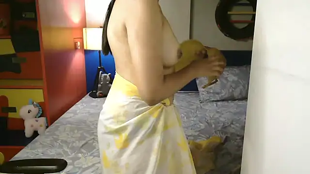 Snapshot of horny_natasha chatting on May 2026 04:06:02 AM horny natasha online show from May 2026 04:06:02 AM
