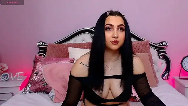 Snapshot of SweetySasha18 chatting on May 2026 05:41:02 PM SweetySasha18 online show from May 2026 05:41:02 PM