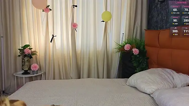 SoftBliss online show from October 2025 06:53:02 AM