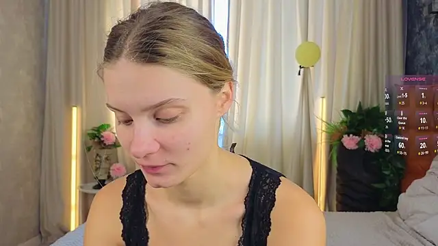 SoftBliss online show from October 2025 06:34:01 AM