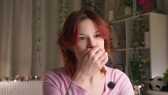 Snapshot of BlytheBenny chatting on November 2025 12:02:01 AM BlytheBenny online show from November 2025 12:02:01 AM