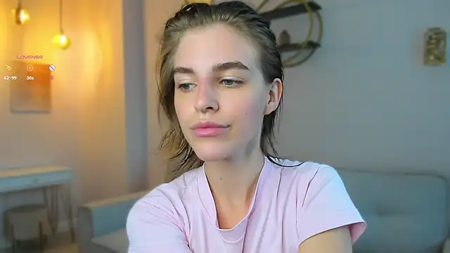 Snapshot of EleneButton chatting on September 2025 01:16:01 AM EleneButton online show from September 2025 01:16:01 AM