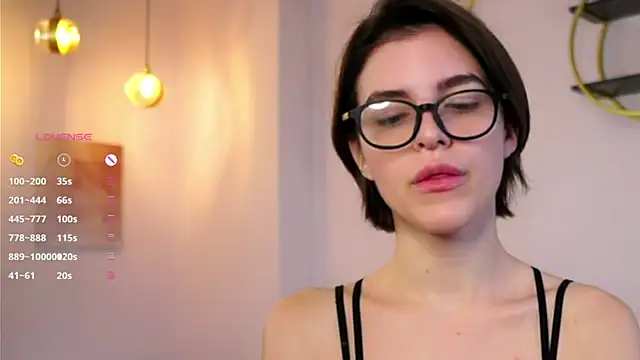 Snapshot of EleneButton chatting on September 2025 02:47:02 AM EleneButton online show from September 2025 02:47:02 AM