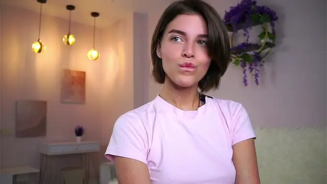 Snapshot of EleneButton chatting on October 2025 01:09:02 AM EleneButton online show from October 2025 01:09:02 AM