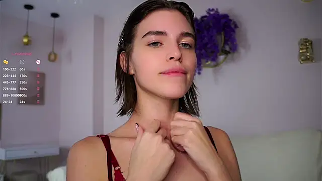 Snapshot of EleneButton chatting on December 2025 01:11:01 AM EleneButton online show from December 2025 01:11:01 AM