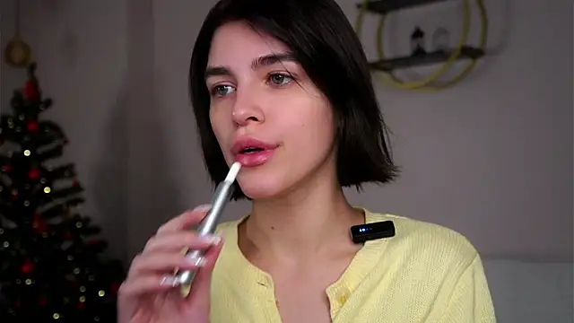 Snapshot of EleneButton chatting on January 2026 01:19:01 AM EleneButton online show from January 2026 01:19:01 AM