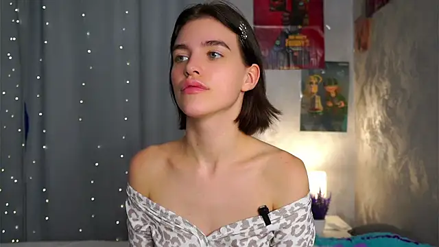 Snapshot of EleneButton chatting on January 2026 01:42:02 AM EleneButton online show from January 2026 01:42:02 AM