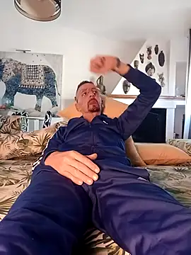 Snapshot of fabius720 chatting on November 2025 07:43:02 AM fabius720 online show from November 2025 07:43:02 AM