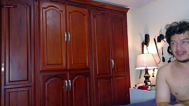 RoxyandAron2 online show from April 2026 12:26:02 PM