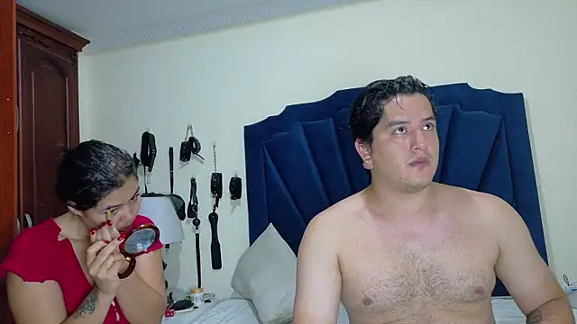 RoxyandAron2 online show from April 2026 11:57:01 AM