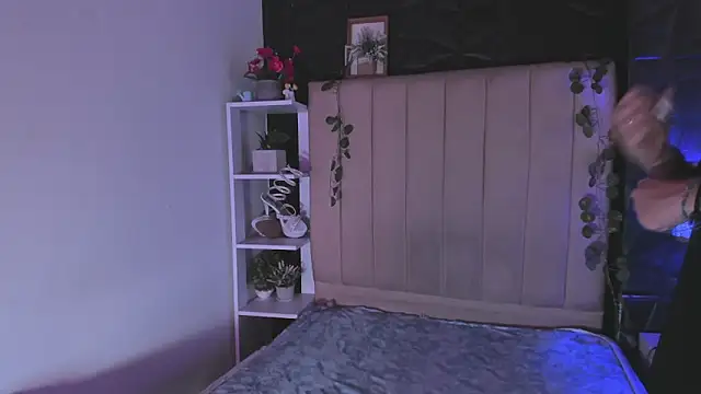 Bonnali lune online show from February 2026 07:40:01 PM