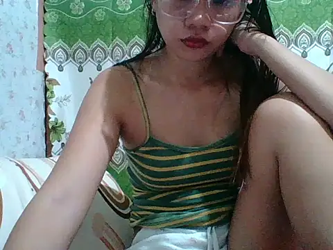 Snapshot of Sweet_Gera21 chatting on September 2025 03:17:01 AM Sweet Gera21 online show from September 2025 03:17:01 AM