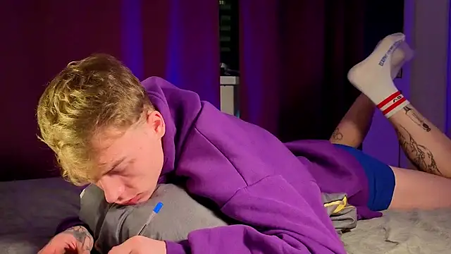 Snapshot of callmealexthx chatting on December 2025 05:39:02 PM callmealexthx online show from December 2025 05:39:02 PM