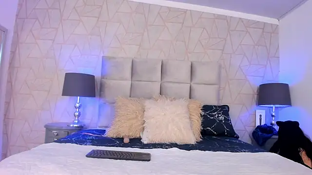 Snapshot of Emely_florence_ chatting on November 2025 03:36:02 PM Emely florence online show from November 2025 03:36:02 PM