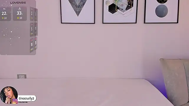 Snapshot of Tina_curly chatting on December 2025 11:41:02 AM Tina curly online show from December 2025 11:41:02 AM