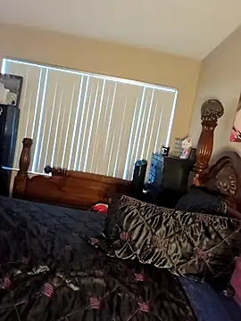 Snapshot of Anna-May97 chatting on December 2025 06:28:01 PM Anna-May97 online show from December 2025 06:28:01 PM