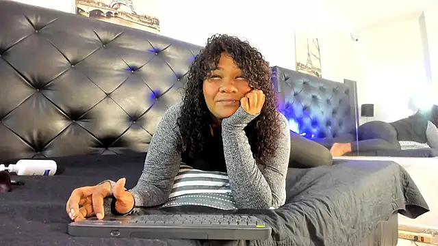 Kymy marquez online show from April 2026 09:09:01 PM