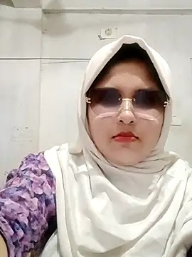 Snapshot of Nusrat-N chatting on May 2026 03:13:01 AM Nusrat-N online show from May 2026 03:13:01 AM
