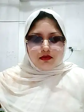 Snapshot of Nusrat-N chatting on June 2026 02:24:02 AM Nusrat-N online show from June 2026 02:24:02 AM