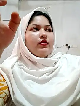 Snapshot of Nusrat-N chatting on June 2026 09:58:01 AM Nusrat-N online show from June 2026 09:58:01 AM