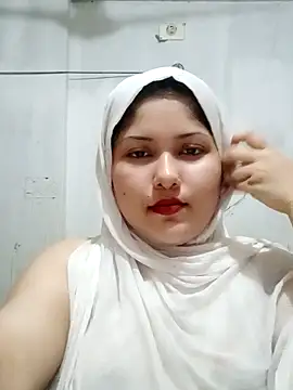 Snapshot of Nusrat-N chatting on June 2026 12:33:01 PM Nusrat-N online show from June 2026 12:33:01 PM