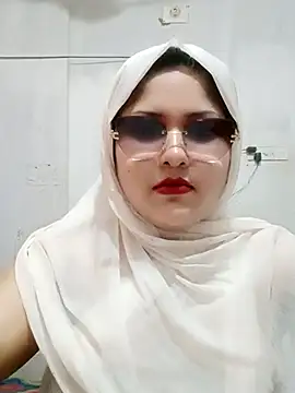 Snapshot of Nusrat-N chatting on June 2026 01:22:01 AM Nusrat-N online show from June 2026 01:22:01 AM