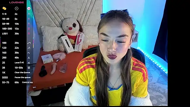 Snapshot of Mia_Victoria22 chatting on July 2026 02:25:02 AM Mia Victoria22 online show from July 2026 02:25:02 AM