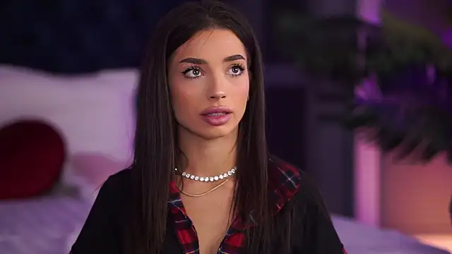 LalaRoze online show from September 2025 06:54:01 PM