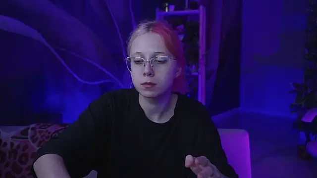 SakuraBliss online show from October 2025 03:09:01 PM