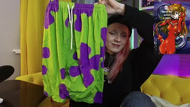 SakuraBliss online show from October 2025 05:50:02 PM